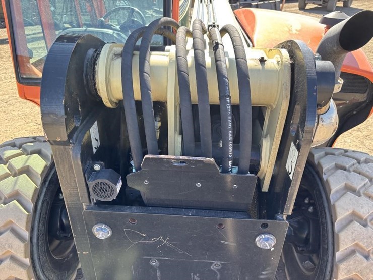 2017-jlg-g5-18a-image-36