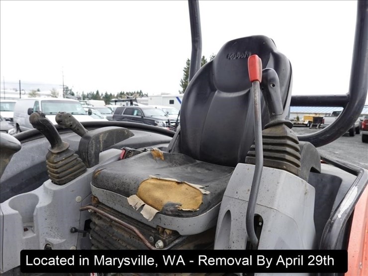 2016-kubota-kx040-4-image-15