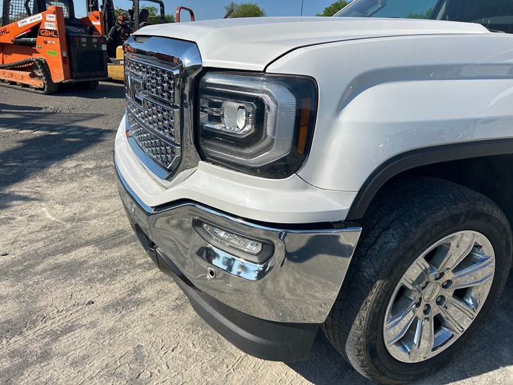 2017-gmc-sierra-1500-image-12
