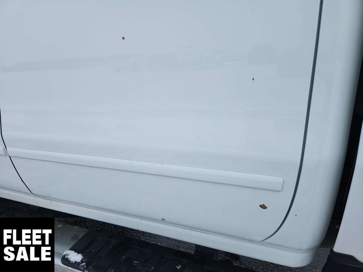 2016-chevrolet-silverado-3500hd-image-43