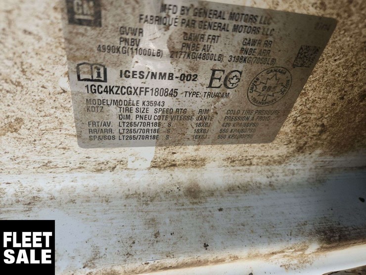 2015-chevrolet-silverado-3500hd-image-45