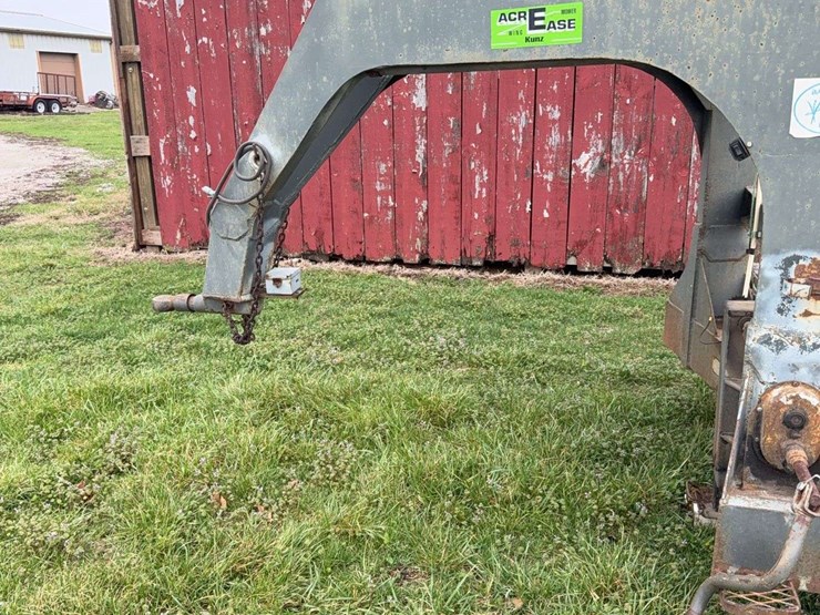 flatbed-gooseneck-trailer-22'-deck-image-7