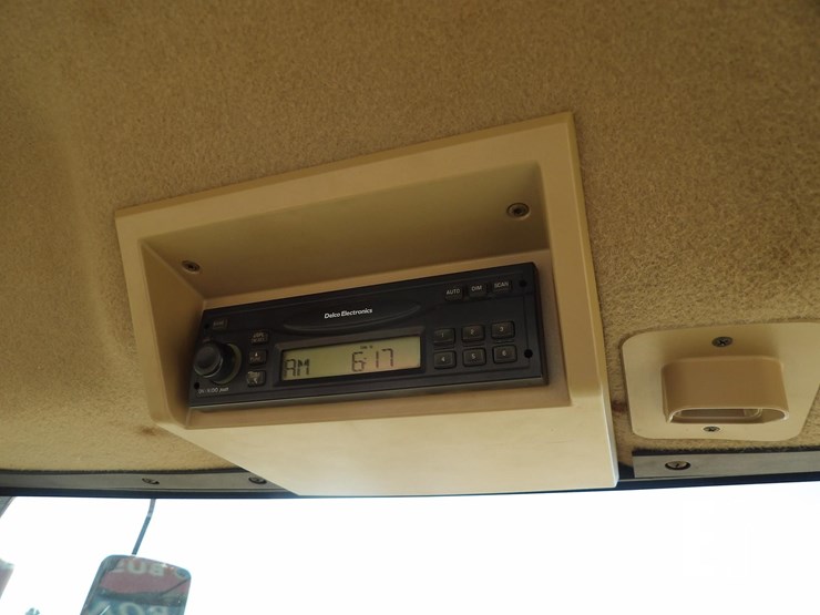 john-deere-8120-image-30