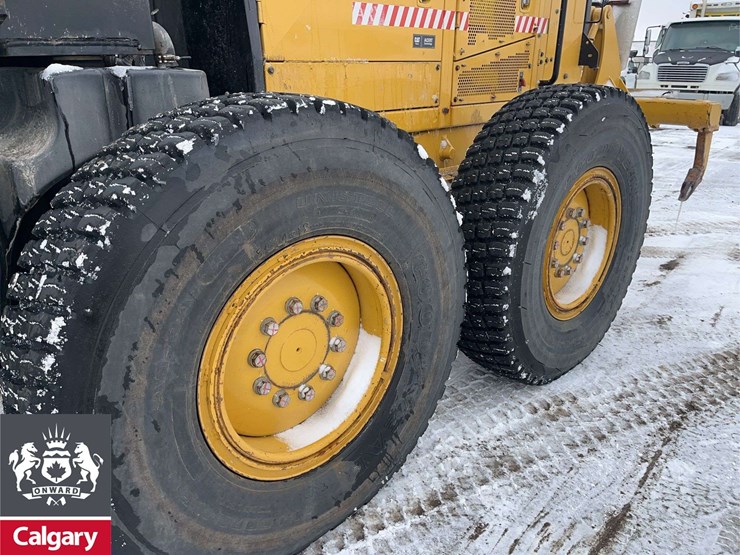 2011-caterpillar-140m-image-10