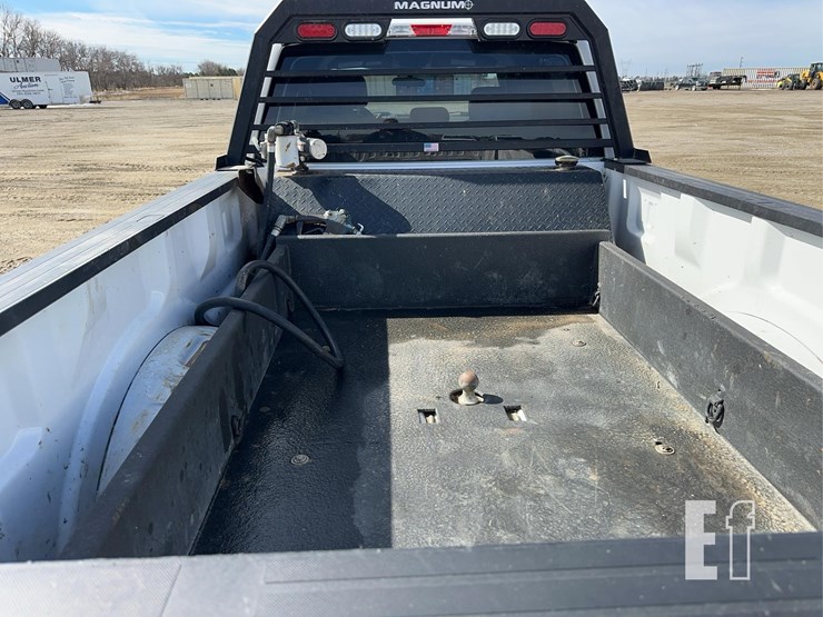 2020-ford-f350-xl-image-7