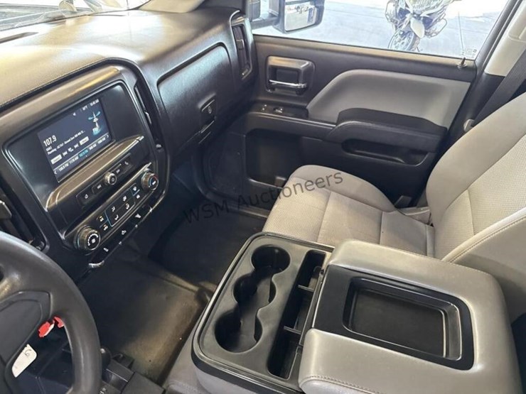 2019-chevrolet-silverado-2500hd-image-19