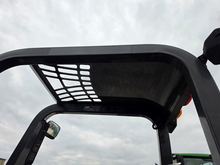 2015-case-586h-image-12