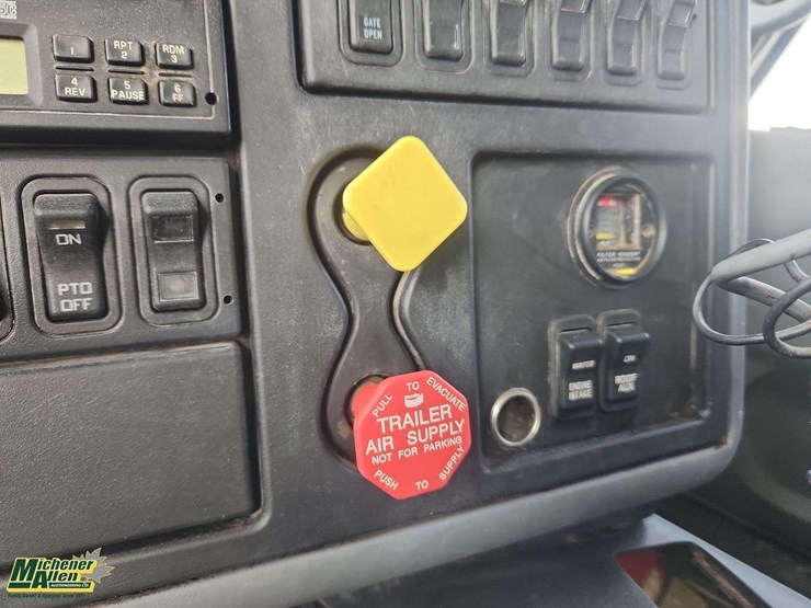 2006-international-workstar-7500-image-19