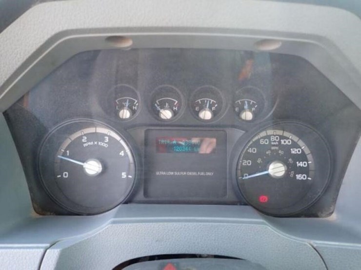 2012-ford-f750-xlt-image-14