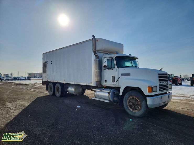1998-mack-ch613-image-2
