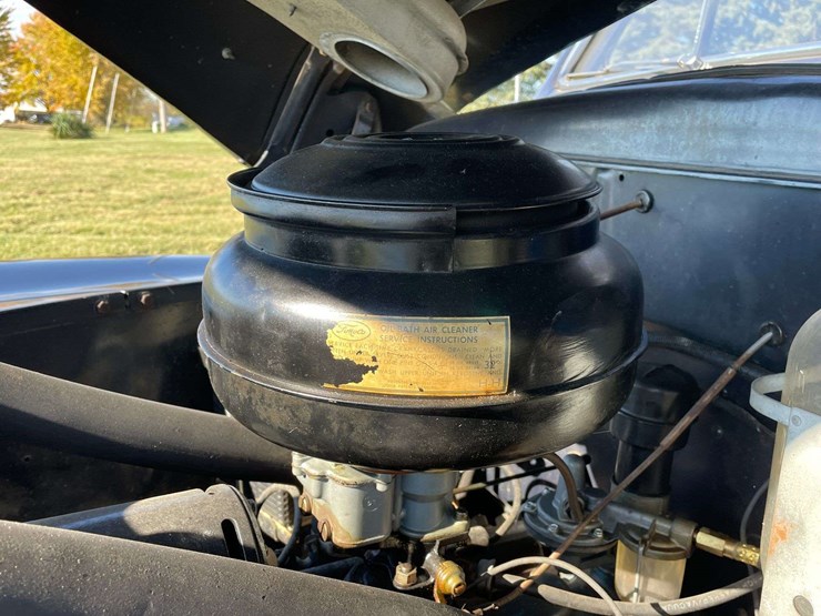 1948-ford-super-deluxe-convertible-image-98