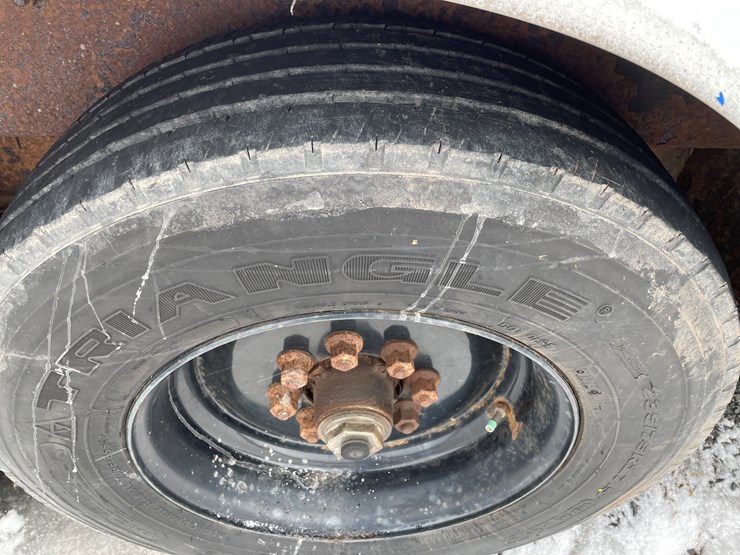 #280-•-2015-united-uxgn-8.536tr80-(3)-axle-enclosed-trailer-(has-wi.-title)-(mason,-wi)-image-28