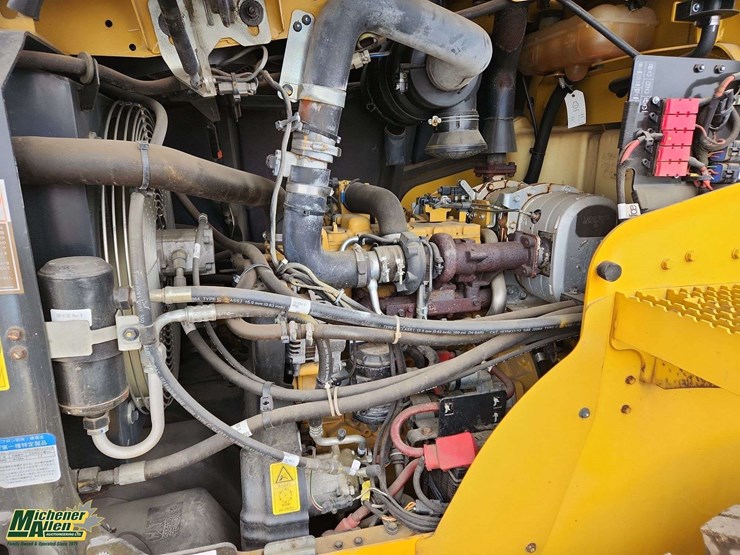 2014-caterpillar-910k-image-24