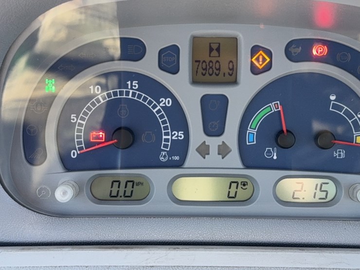 new-holland-t6030-image-18