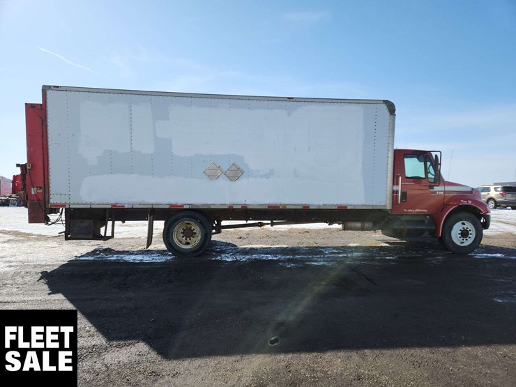 2006-international-durastar-4300-image-8