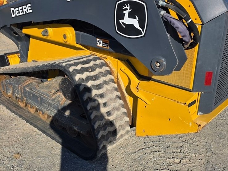 2023-deere-331g-image-22