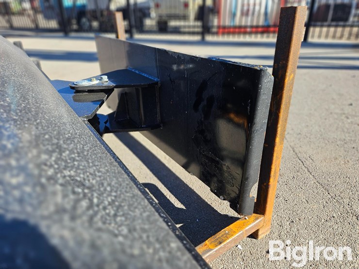 2025-massey-ferguson-730-image-12