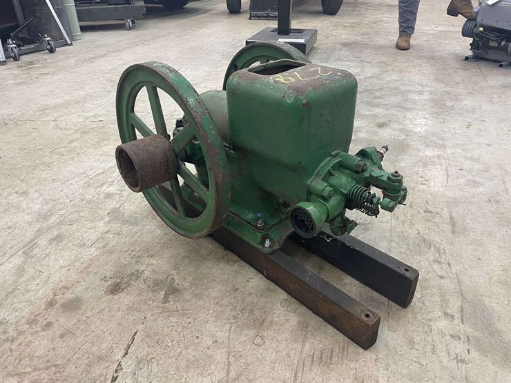 john-deere-11-image-6