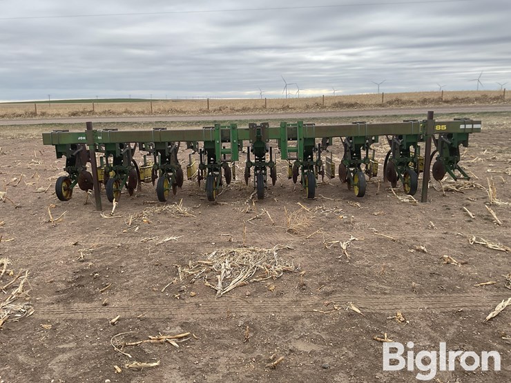 john-deere-885-image-2