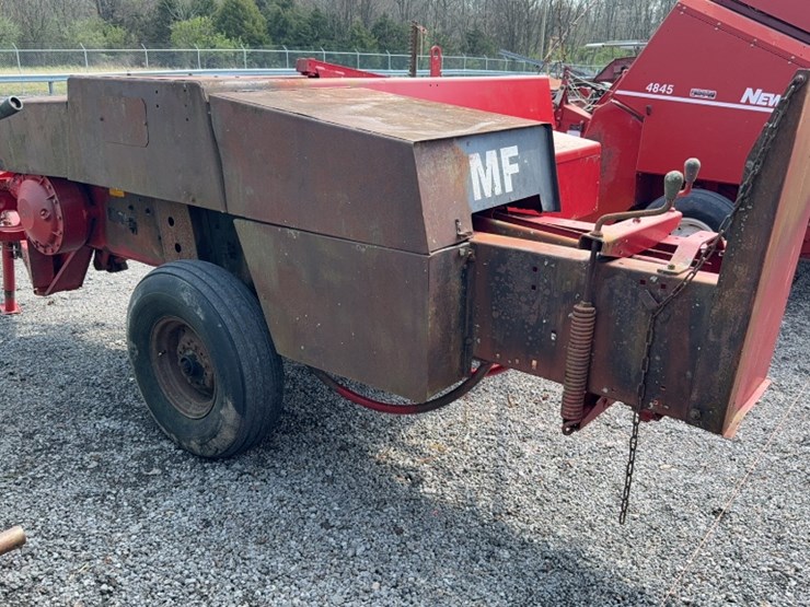 massey-ferguson-124-image-5