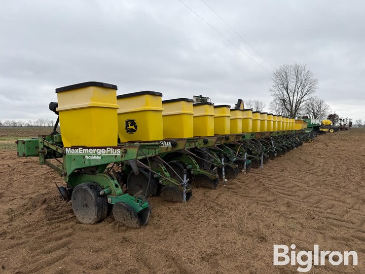 john-deere-1720-image-7