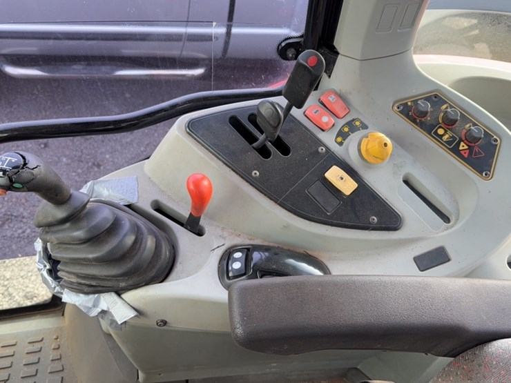 massey-ferguson-5455-image-18