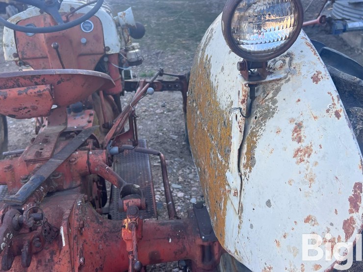 1951-ford-8n-image-15