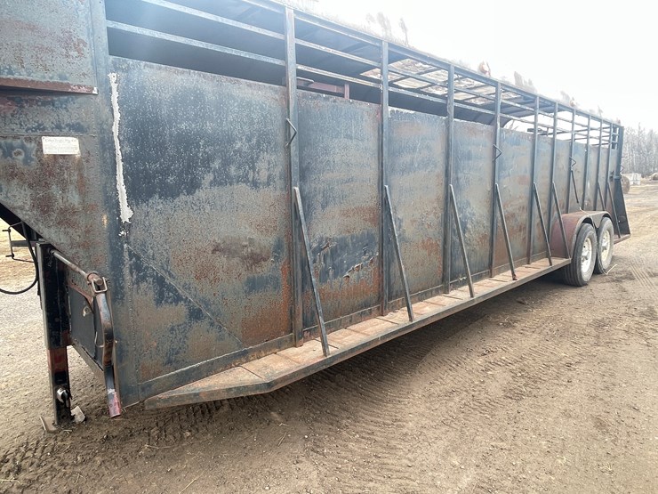 #294-•-1998-calico-livestock-trailer-(has-mn-title)-(mora,-mn)-image-2