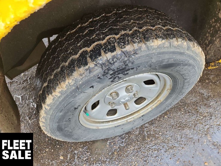 2019-ram-1500-classic-image-12