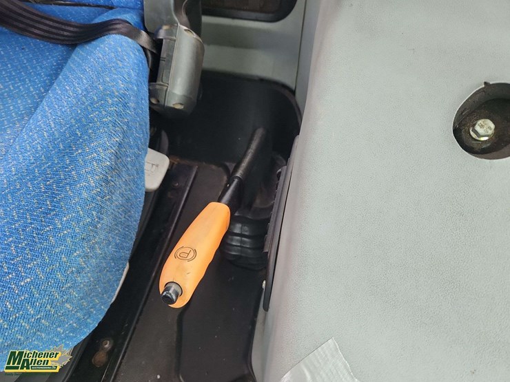 2015-new-holland-t6.155-image-18