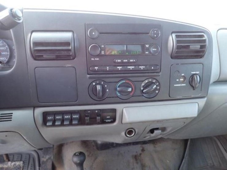 2006-ford-f350-xlt-image-15