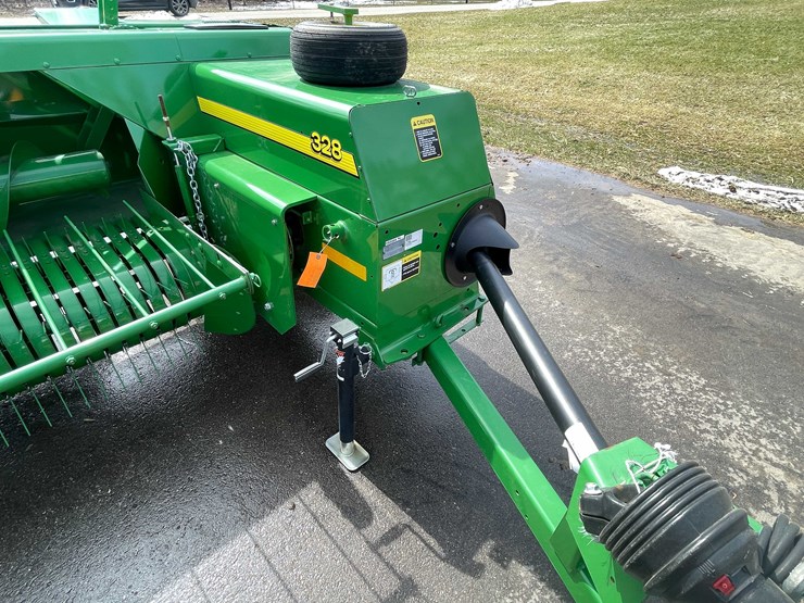 #144-•-john-deere-square-baler-(stoughton,-wi)-image-13