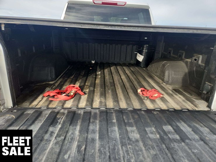 2022-chevrolet-silverado-1500-image-17