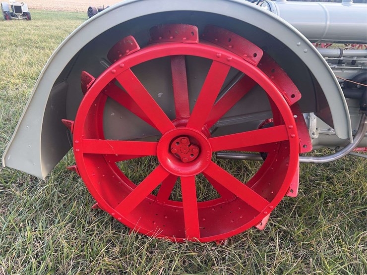1926-fordson-tractor-image-38