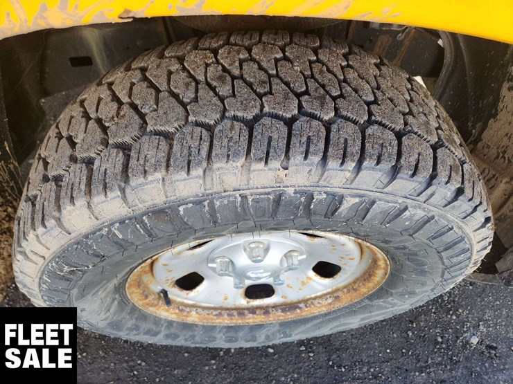 2019-ram-1500-classic-image-13