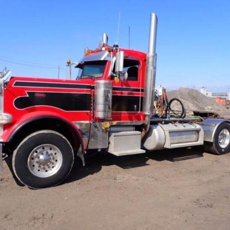 2014 PETERBILT 389
