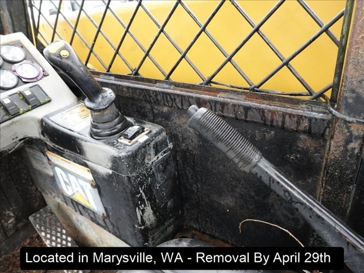 1998-caterpillar-th83-image-7