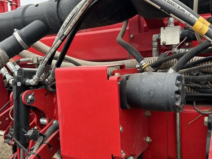 2014-white-9824-image-67