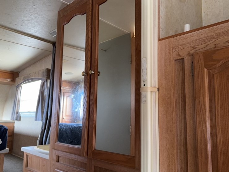 #3002-•-2006-rockwood-28'-5th-wheel-camper-image-28