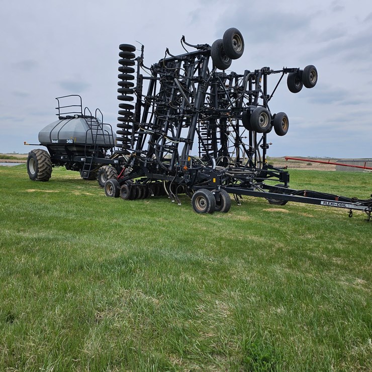 Seller #19.  52’ Flex-coil air seeder 5000 w/ 3450 cart