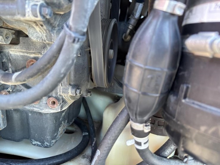 2019-bobcat-t590-image-40