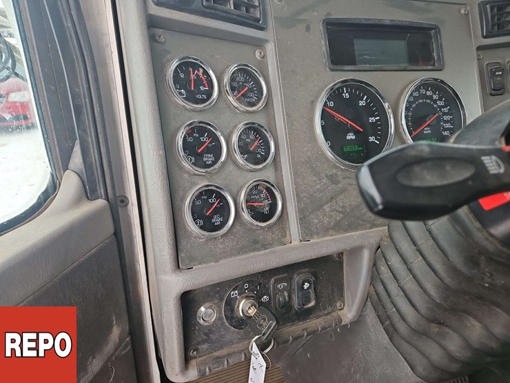 2016-kenworth-t370-image-16