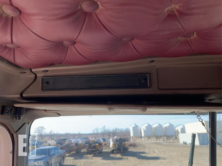 2002-kenworth-t800-image-65