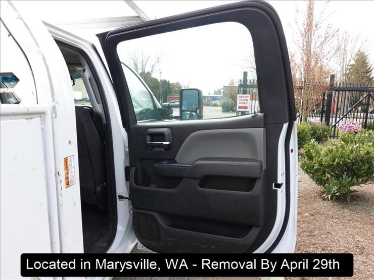 2019-chevrolet-3500-image-9