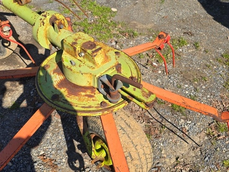 claas-volto-740-image-6