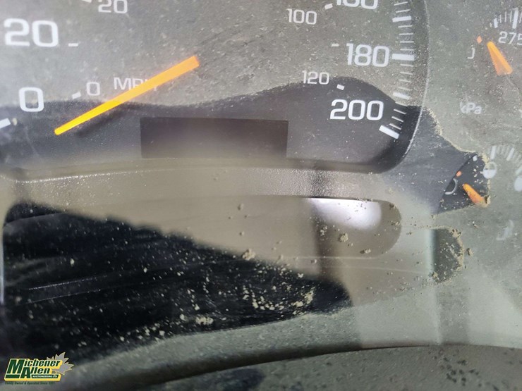 2004-chevrolet-silverado-2500hd-image-12