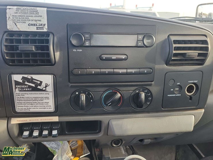 2006-ford-f550-image-17