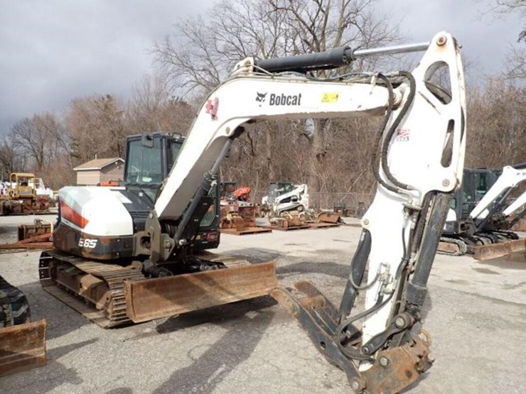 2019-bobcat-e85-image-2