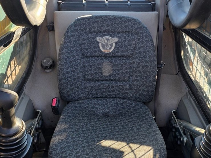 2021-case-tv450b-image-45