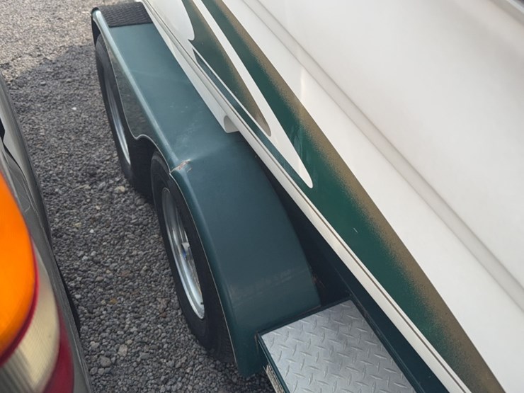 #4004-•-1999-sea-ray-190-19'-runabout-boat-image-9